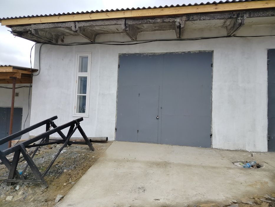 Здається приміщення