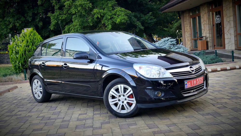 Opel Astra 2009р шкіра 1,6 бензин Без підкрасів Розмитнена Ідельний стан!