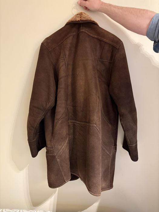 Casaco Seminovo em Pele Genuína (Interior e Exterior) – Estilo Vintage