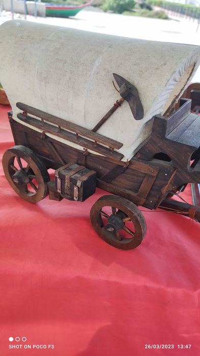 Carroça  miniatura feita manualmente
