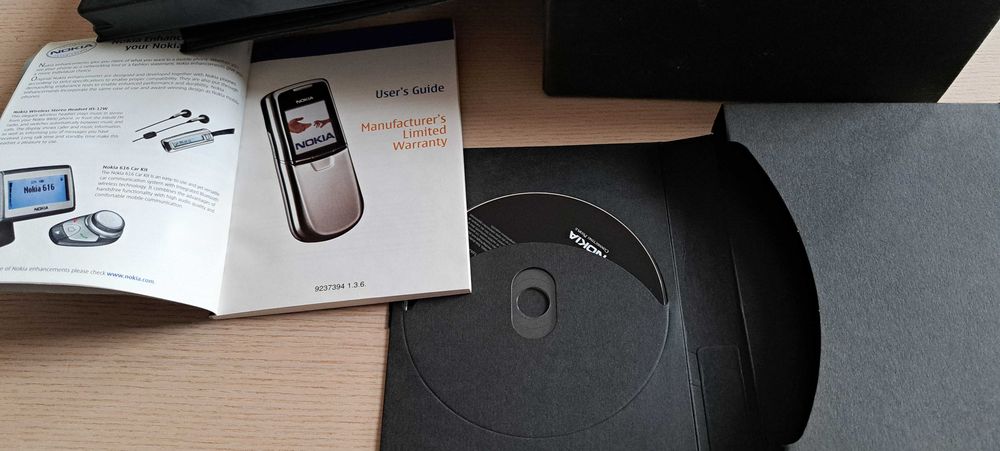 ładowarka Nokia DT-8  (Nokia 8800) + plus karton + instrukcja + CD