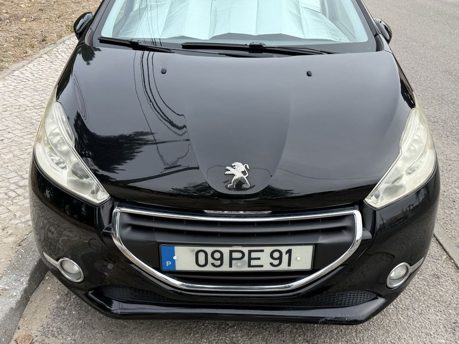 Peugeot 208 1.4 HDI Allure 68cv  excelente estado
