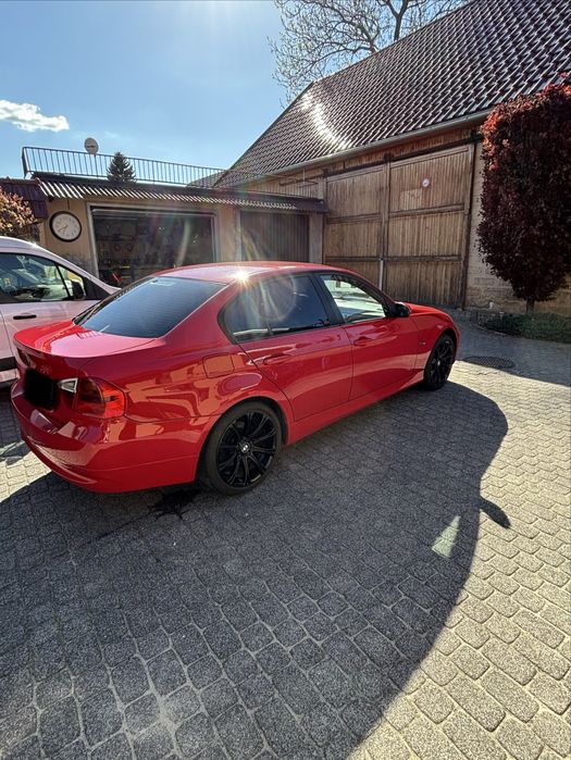 Sprzedam BMW e90 320d 2005r