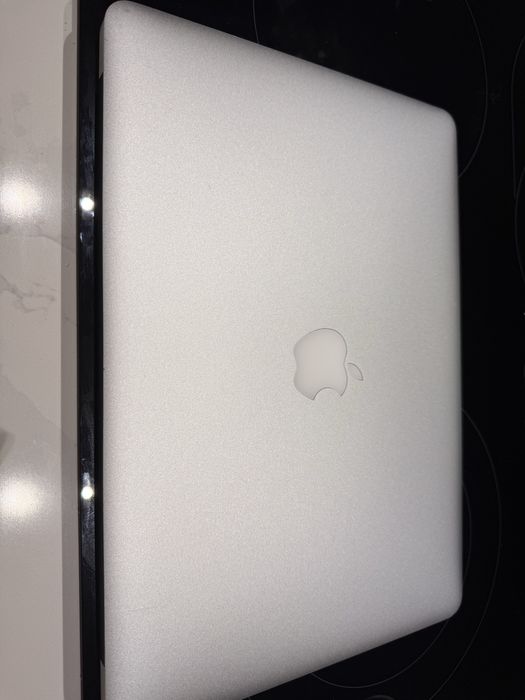 Macbook Air 13” Intel i5