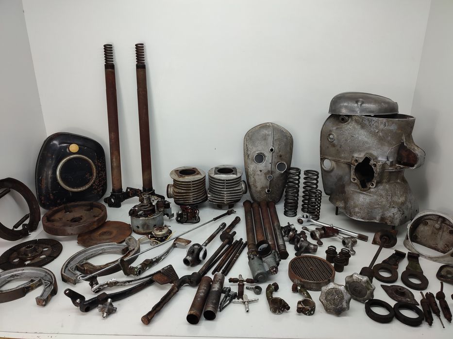 Części silnikowe karoserii IFA MZ BK 350