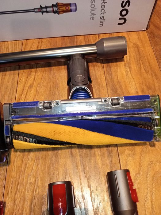 Dyson V12 absolute