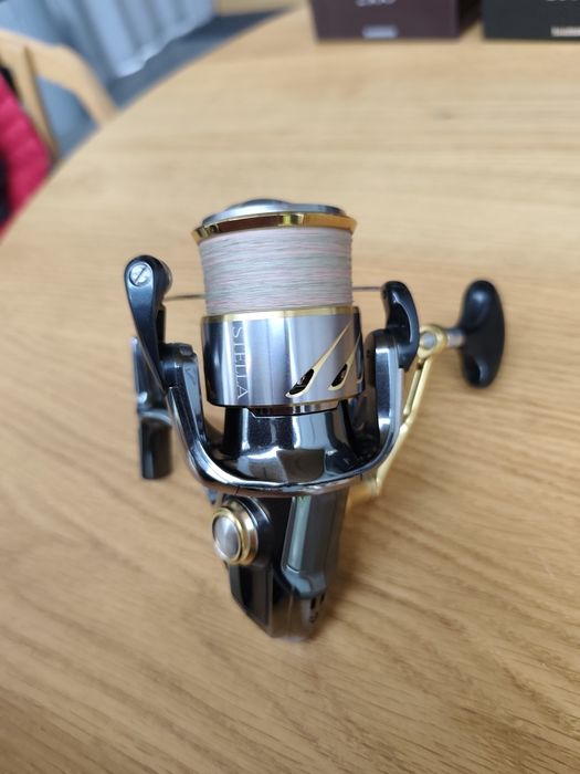 Kołowrotek Shimano Stella 3000HG