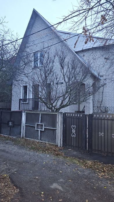 ВЛАСНИК продае будинок з выходом до річки.