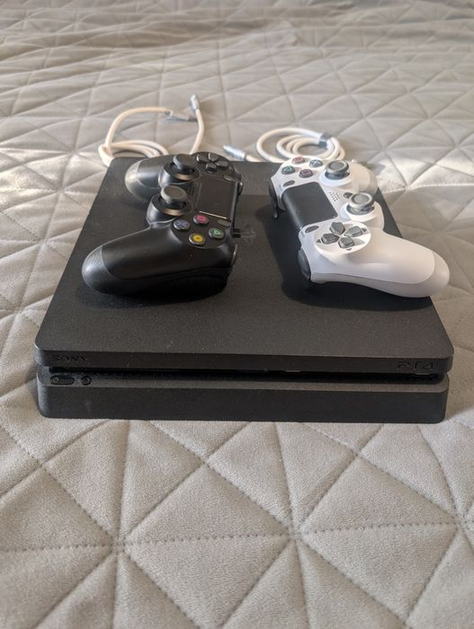 Sony PlayStation 4  Slim 1Tb (CUH-2216B)