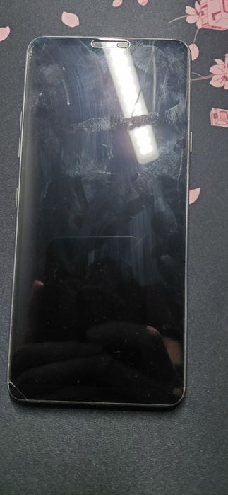 телефон LG g7 thinq