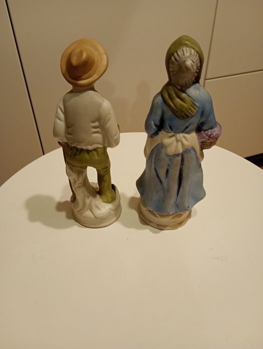 Stare figurki ceramiczne