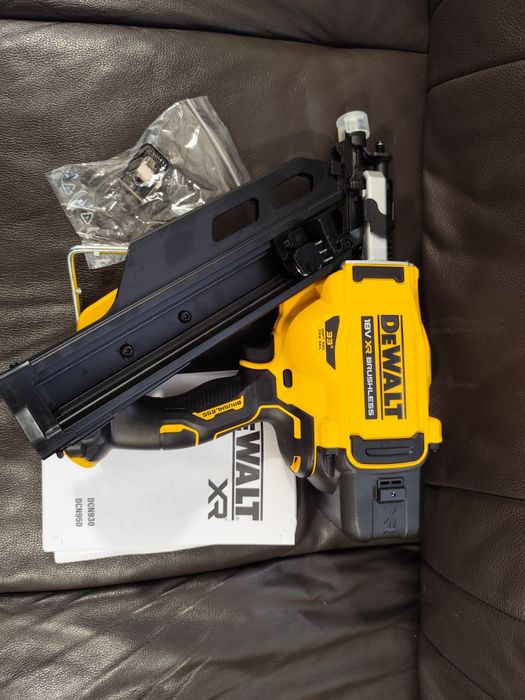Цвяхозабивач DeWalt Dcn930N Brushless
В наявності