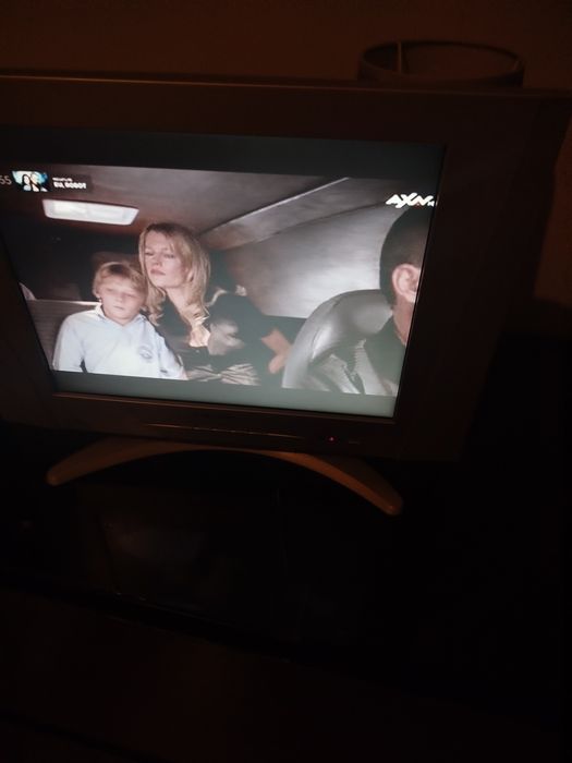 Vendo televisão a trabalhar marca CROWN