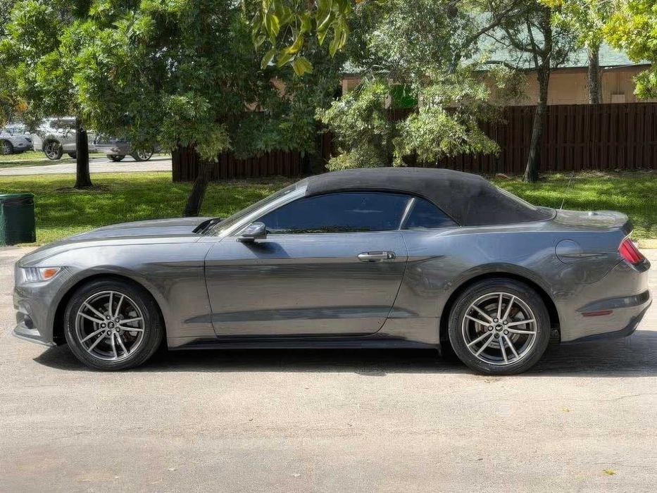 Ford Mustang EcoBoost Premium Convertible      2017