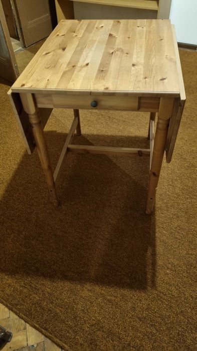 Sprzedam drewniany stół IKEA INGATORP.