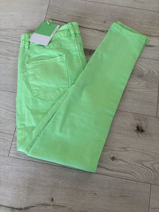 Spodnie fit neon M.Sara edycja limitowana