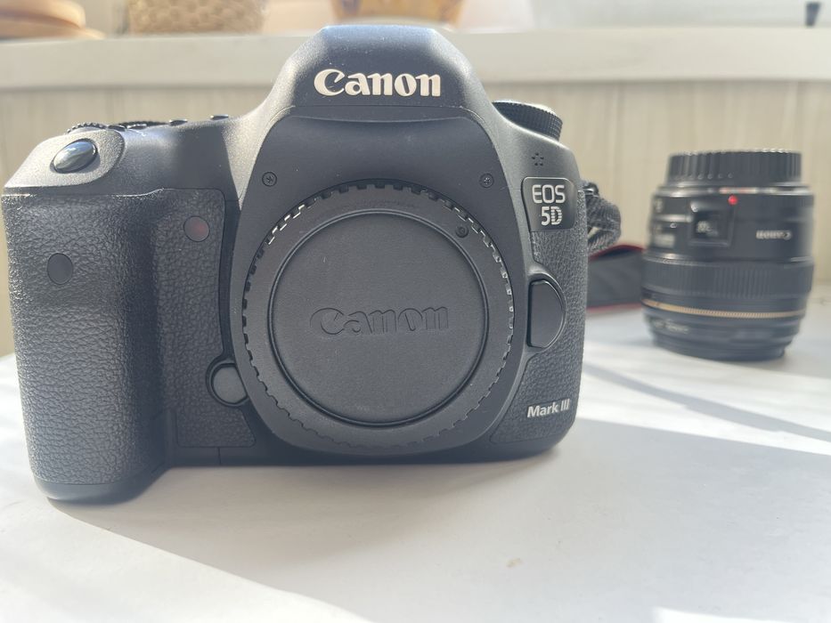 5d mark iii - купити цифрові фотокамери - Ціна на OLX.ua