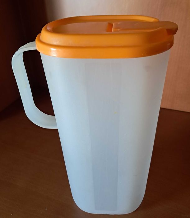 Recipiente para alimentos com tampa
