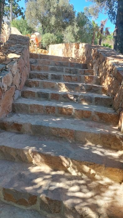 Muros em pedra mais de 30 anos de experienćia