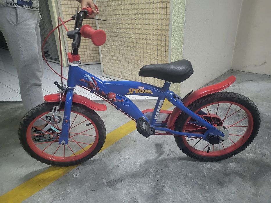 Bicicleta e trotinete
