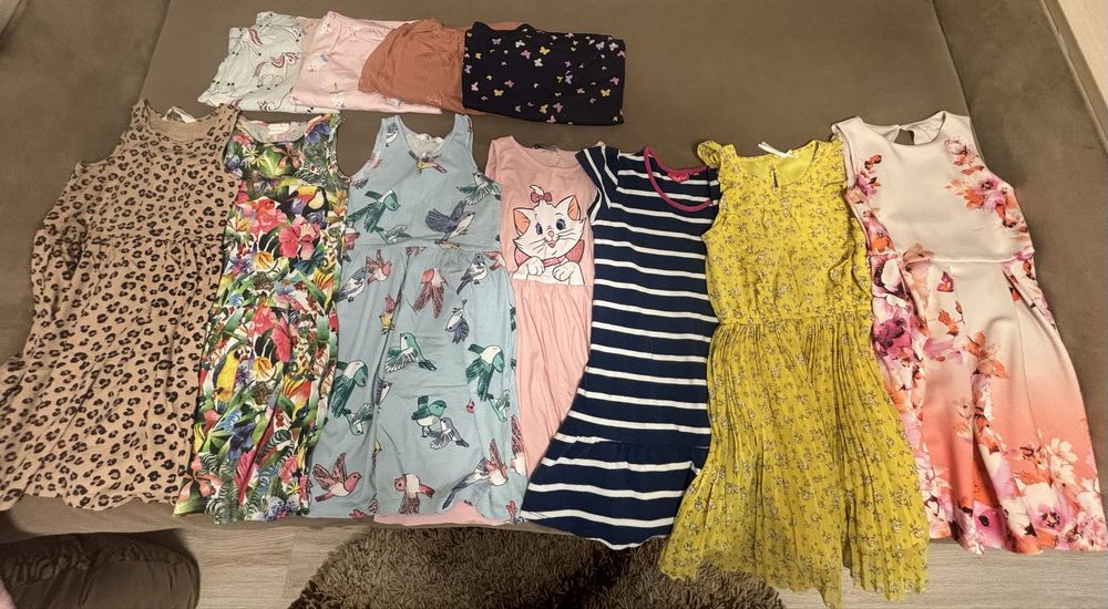 Одяг для дівчинки, розмір 122-128 см