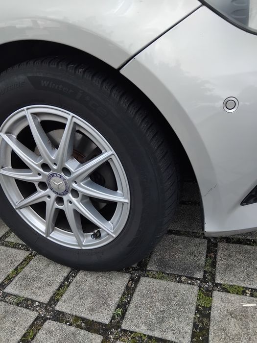 Mercedes A180 D 9000 €