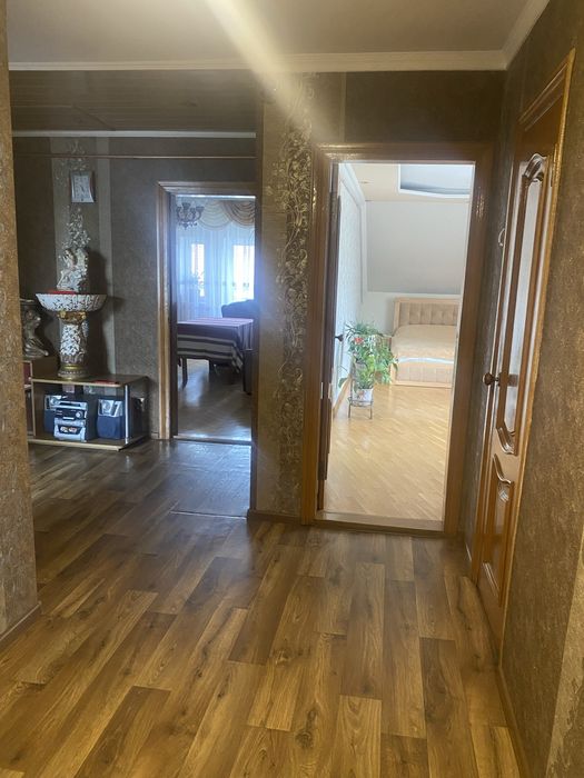 Продаж 2-х поверхового будинку с. Зимна Вода 190 м.кв.