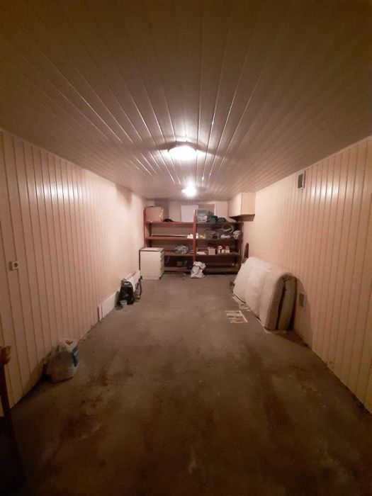 Продається гараж вул.Галицька 64 в