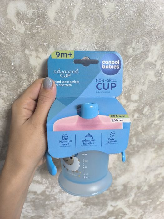 Детский поильник 9m+