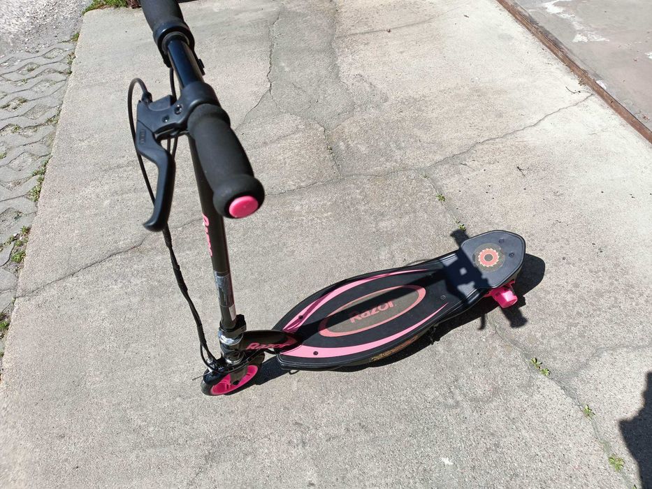 hulajnoga elektryczna dla dziewczynki RAZOR power core e90