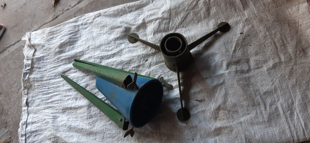 Підставки для ялинки зірка