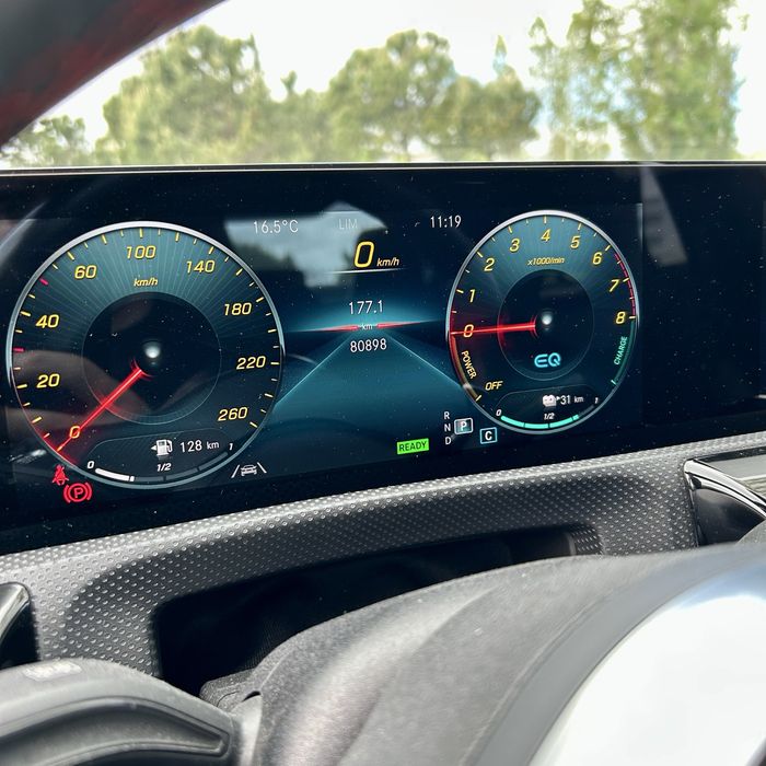Mercedes CLA 250 plugin