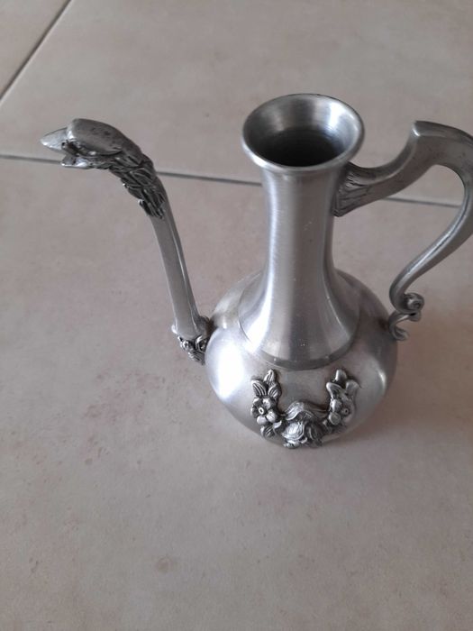 Conjunto de peças em estanho