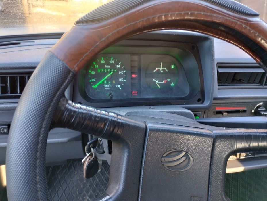 Машина  автомобіль