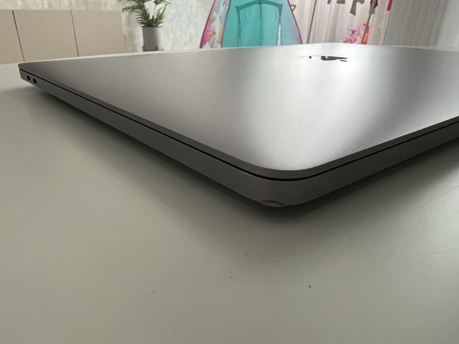 MacBook Pro 16 1TB терміново