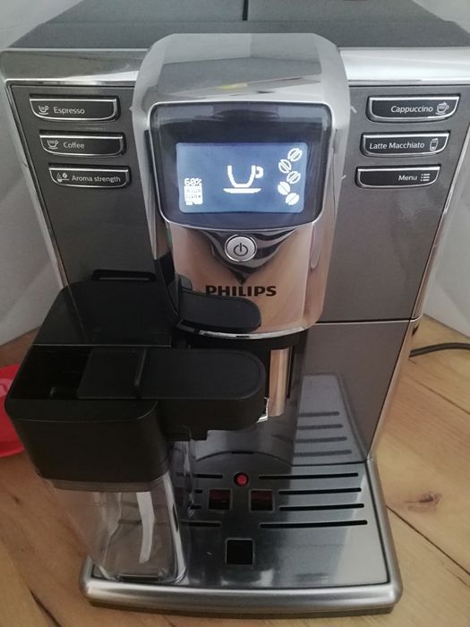 Ekspres Phillips 5364 seria 5000 Titanium