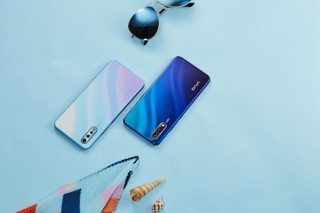 Новий VIVO S1 | 6/128 GB | light blue | смартфон