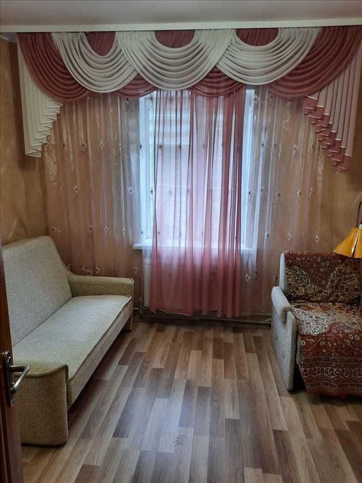 Окремий будинок в центральній частині міста!