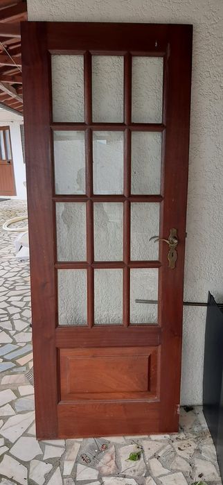 Porta Mogno interiore com vidros