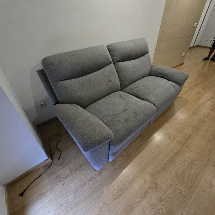 Sofá automatizado e reclinável