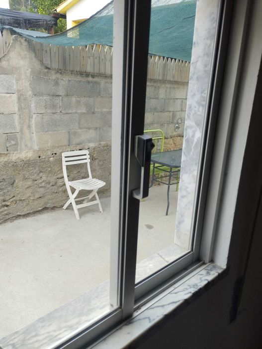 2 Janelas correr alumínio