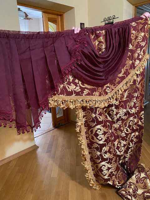 Ламбрекен зі шторами і тюлем