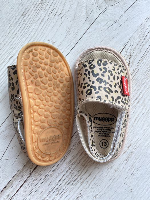 Детские босоножки на девочку