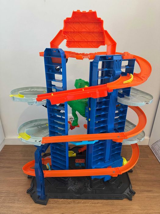 Mega garagem Hot Wheels - Dinossauro