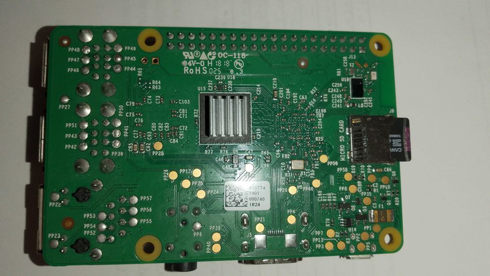 Raspberry Pi 3 B+ + корпус + кулер + карта на 64 GB