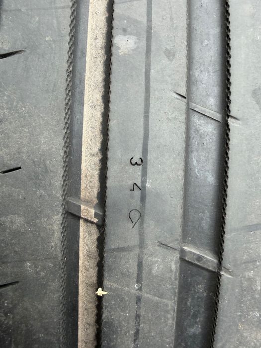 opony Nokian powerproof  255/35/r20  3szt