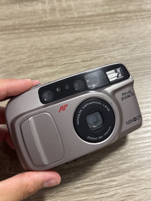 Плівковий фотоапарат Minolta Riva Zoom 70