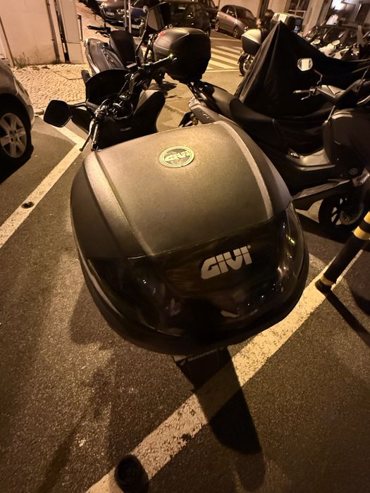 Top Case Givi como nova