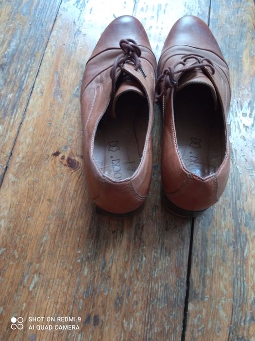 Półbuty damskie skórzane