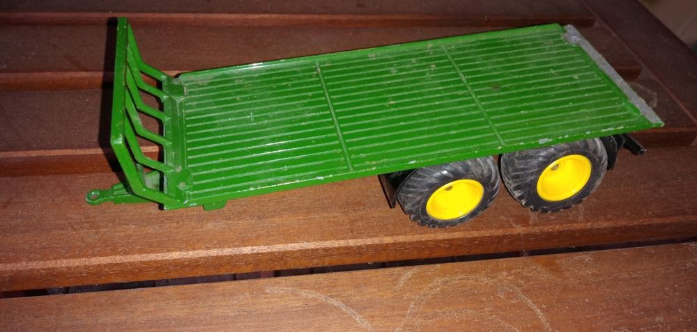 Duży model Mercedes Unimog Welly